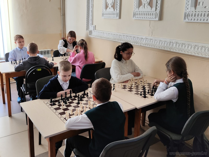 Король является самой ценной Король является самой ценной